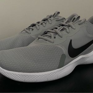 Nike Flex Experience RN 9 Men’s Running Shoes, Grey 9.5